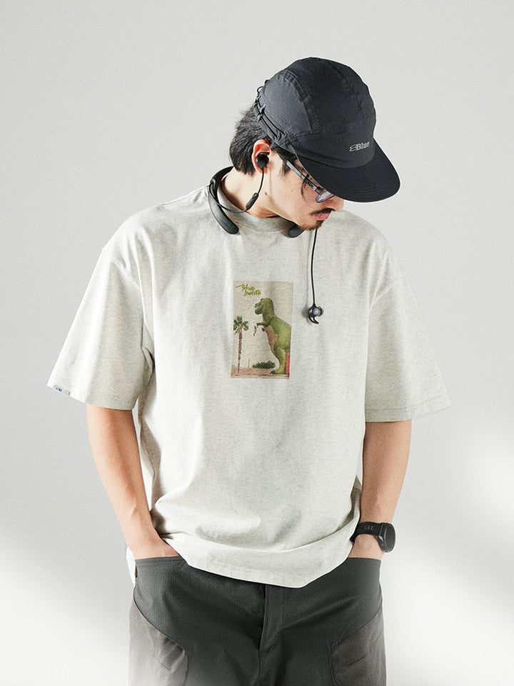 恐竜プリントTシャツ